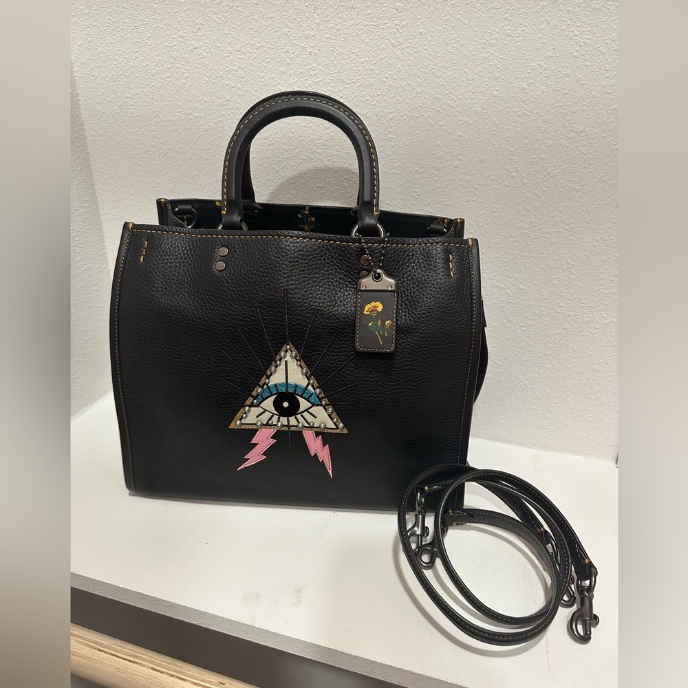 🌟Rare Coach Pyramid Eye Rogue🌟 - Picture 2 of 9